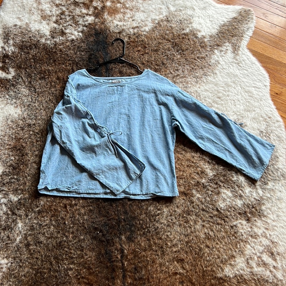 Light Blue Linen Long Flowy Sleeve Top
